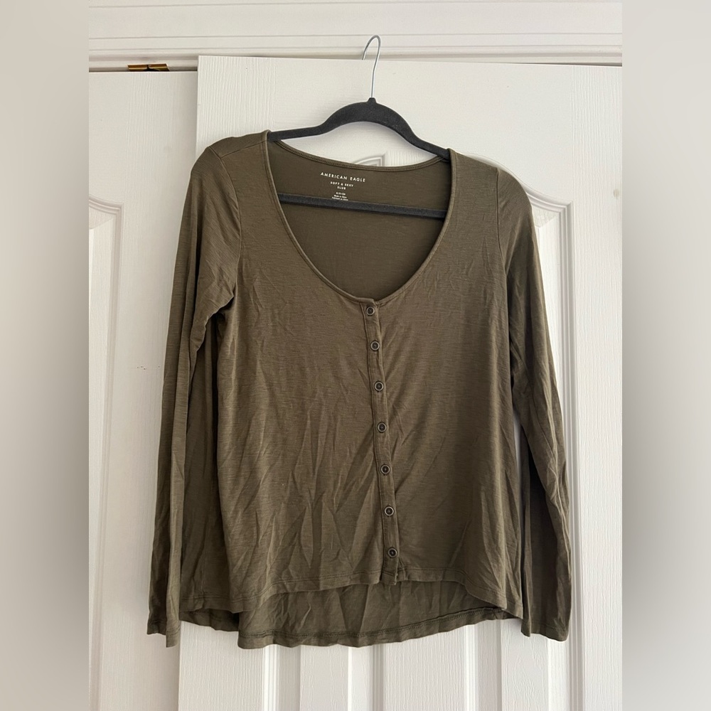 American Eagle button up olive long sleeve top